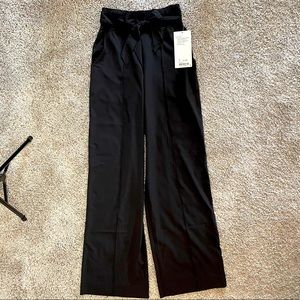 Lululemon Noir Pant